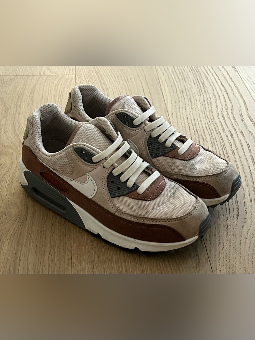 Nike Air Max 90 Premium Hemp Sand Drift Sneaker Women's 8 / Men's 6.5